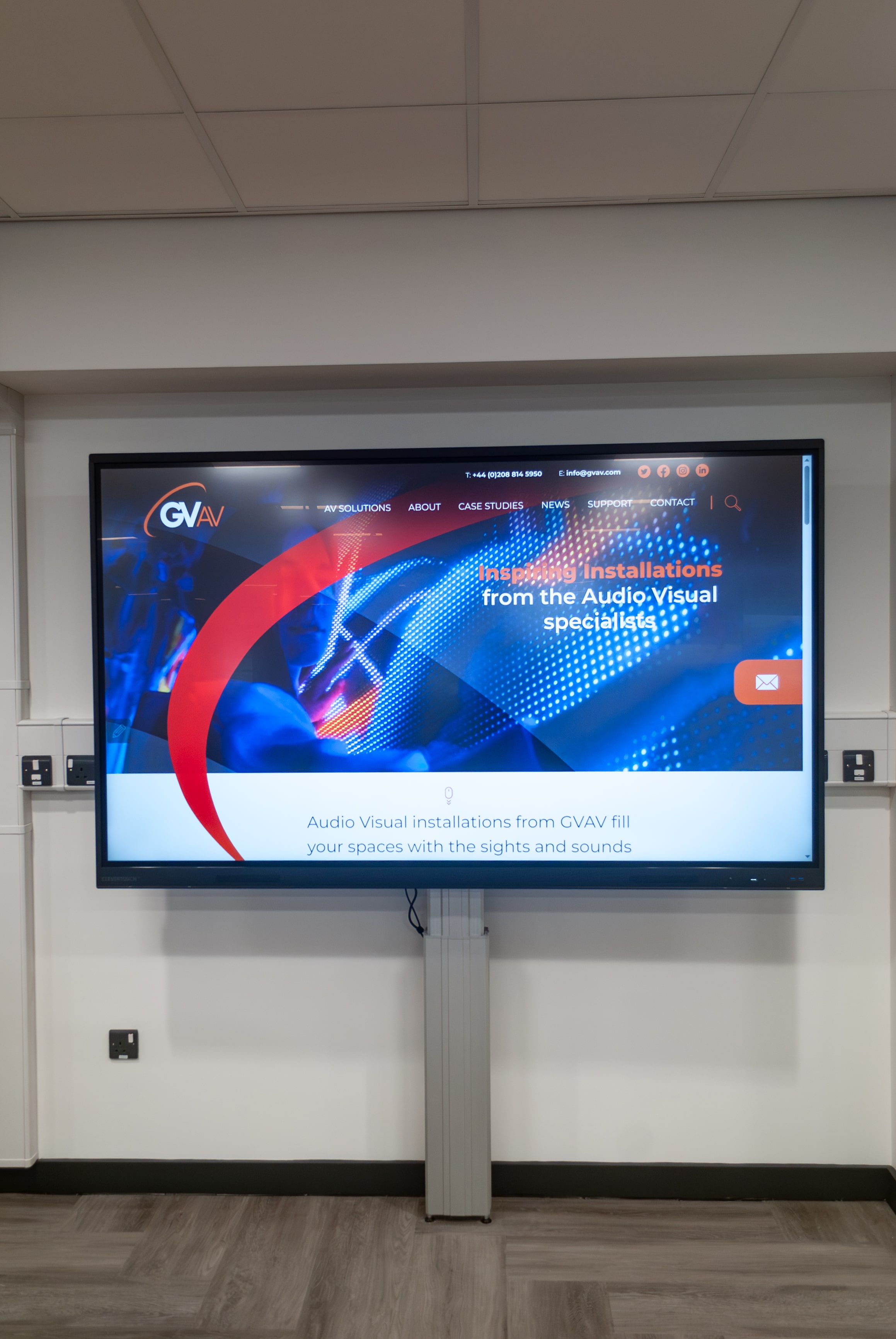 clevertouch display