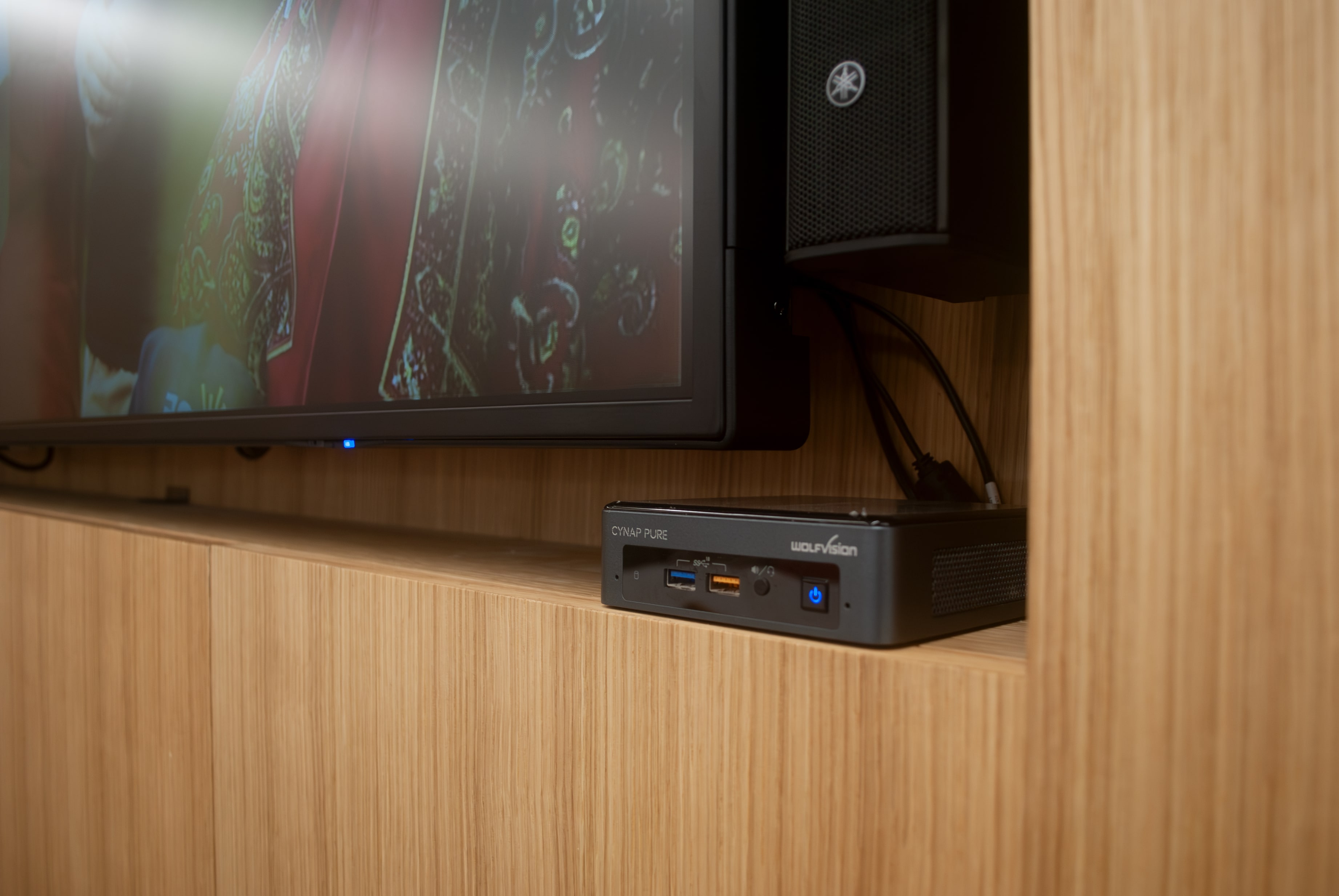 Oxford Rhodes House WolfVision Cynap Pure